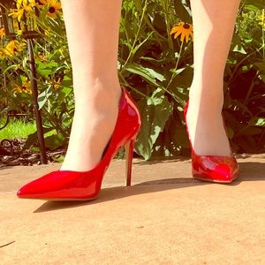 Steve Madden Red Boss Shoes